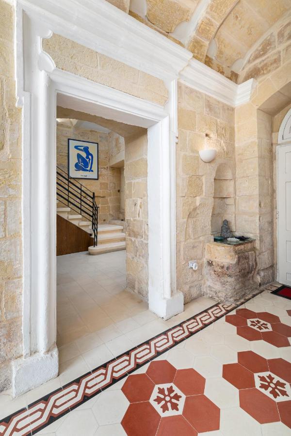 Traditional & Modern Maltese Townhouse - Rooftop Terrace And Sea Views, Close To Birgu Waterfront Cospicua Kültér fotó
