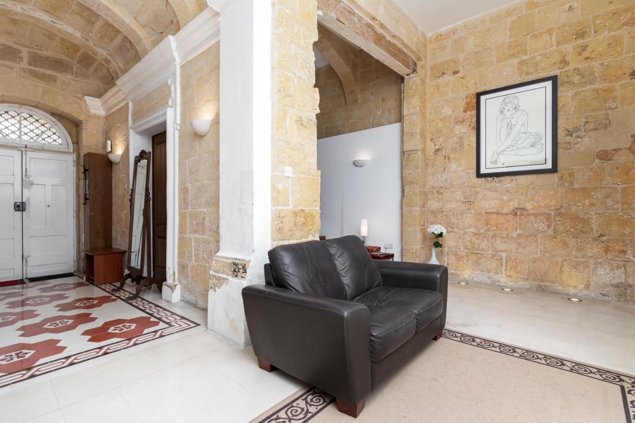 Traditional & Modern Maltese Townhouse - Rooftop Terrace And Sea Views, Close To Birgu Waterfront Cospicua Kültér fotó