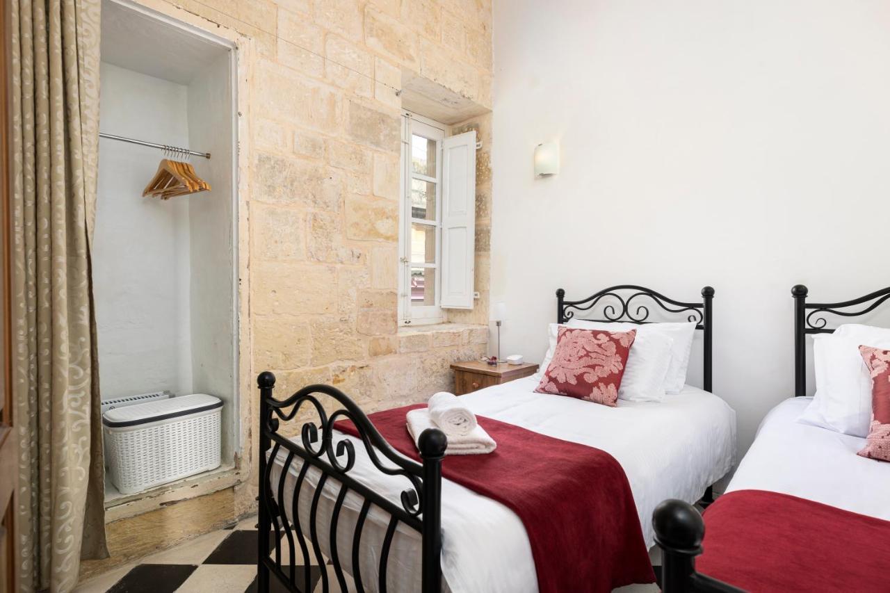 Traditional & Modern Maltese Townhouse - Rooftop Terrace And Sea Views, Close To Birgu Waterfront Cospicua Kültér fotó