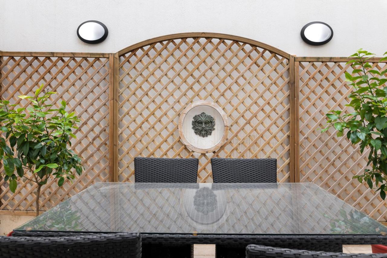 Traditional & Modern Maltese Townhouse - Rooftop Terrace And Sea Views, Close To Birgu Waterfront Cospicua Kültér fotó