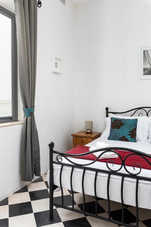 Traditional & Modern Maltese Townhouse - Rooftop Terrace And Sea Views, Close To Birgu Waterfront Cospicua Kültér fotó