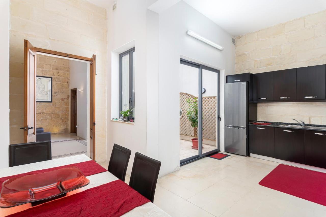 Traditional & Modern Maltese Townhouse - Rooftop Terrace And Sea Views, Close To Birgu Waterfront Cospicua Kültér fotó