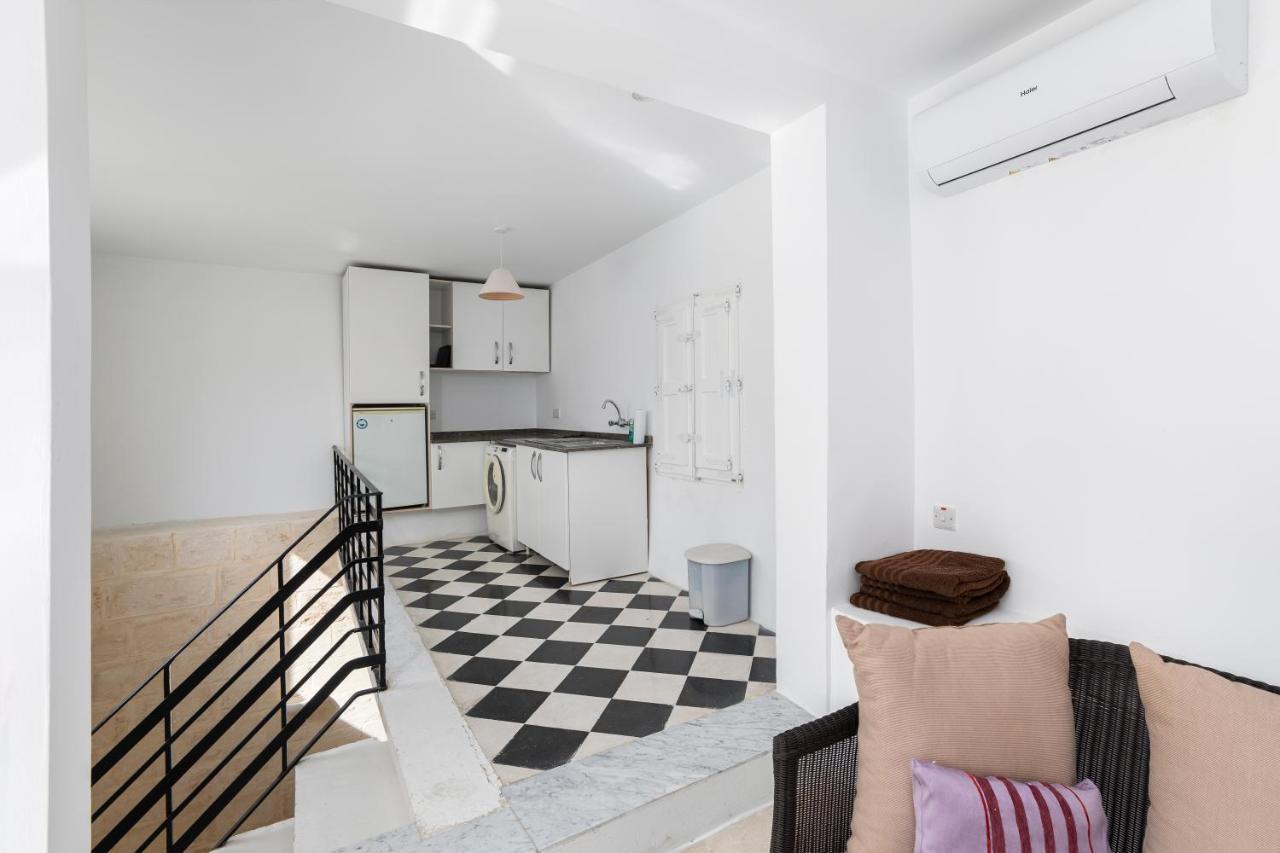 Traditional & Modern Maltese Townhouse - Rooftop Terrace And Sea Views, Close To Birgu Waterfront Cospicua Kültér fotó