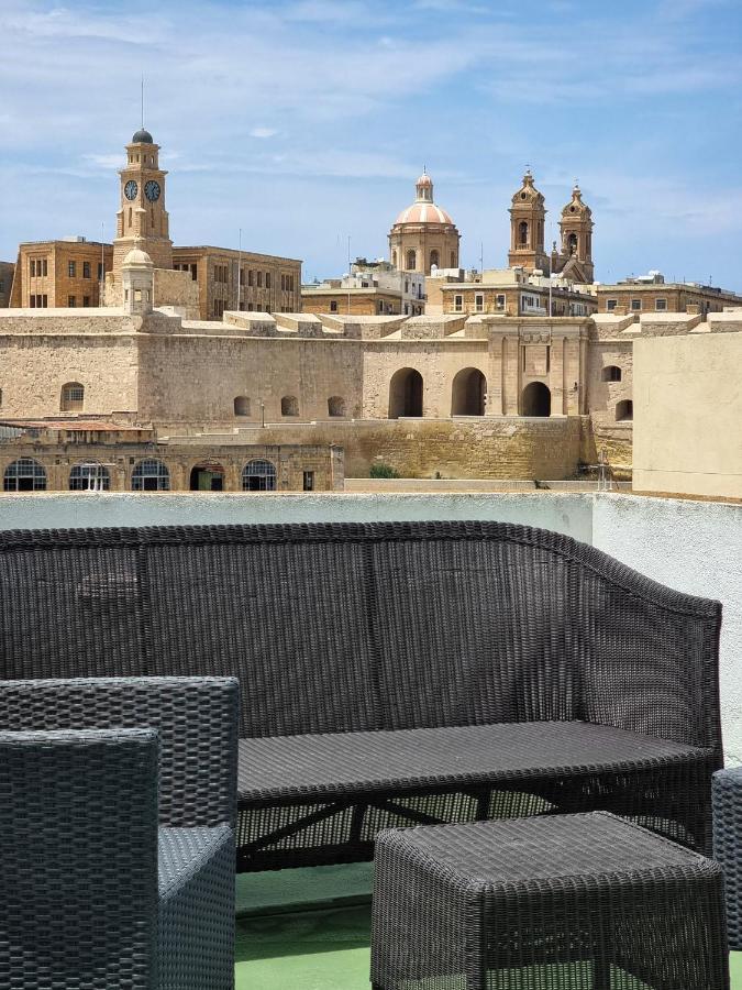 Traditional & Modern Maltese Townhouse - Rooftop Terrace And Sea Views, Close To Birgu Waterfront Cospicua Kültér fotó