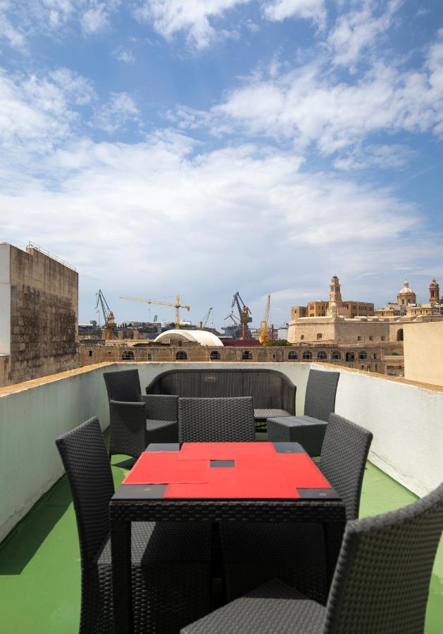 Traditional & Modern Maltese Townhouse - Rooftop Terrace And Sea Views, Close To Birgu Waterfront Cospicua Kültér fotó